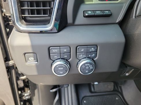 Used 2025 GMC Sierra 2500 Denali Ultimate w/ Max Trailering Package AWD/4WD image 26