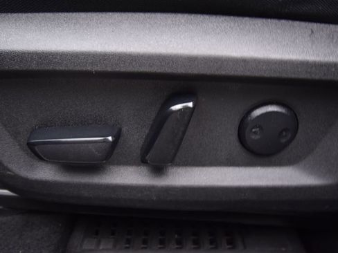 Used 2024 Nissan Rogue SV image 24