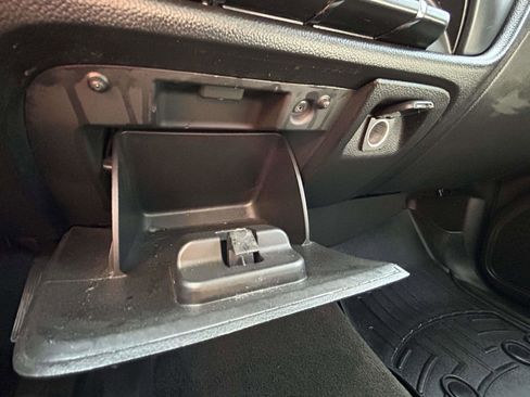 Used 2017 Chevrolet Silverado 1500 W/T AWD/4WD image 24