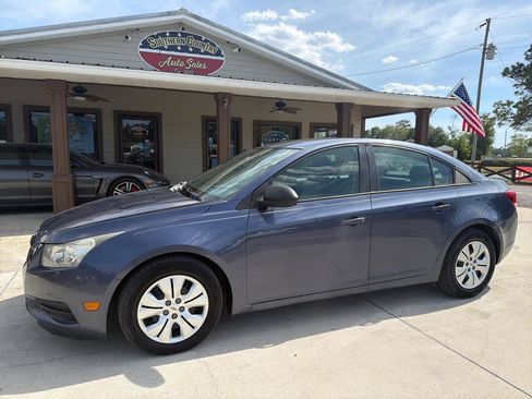 Used 2014 Chevrolet Cruze LS FWD image 1
