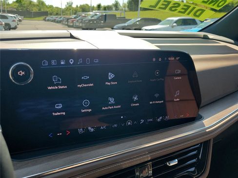 Used 2025 Chevrolet Suburban High Country AWD/4WD image 29