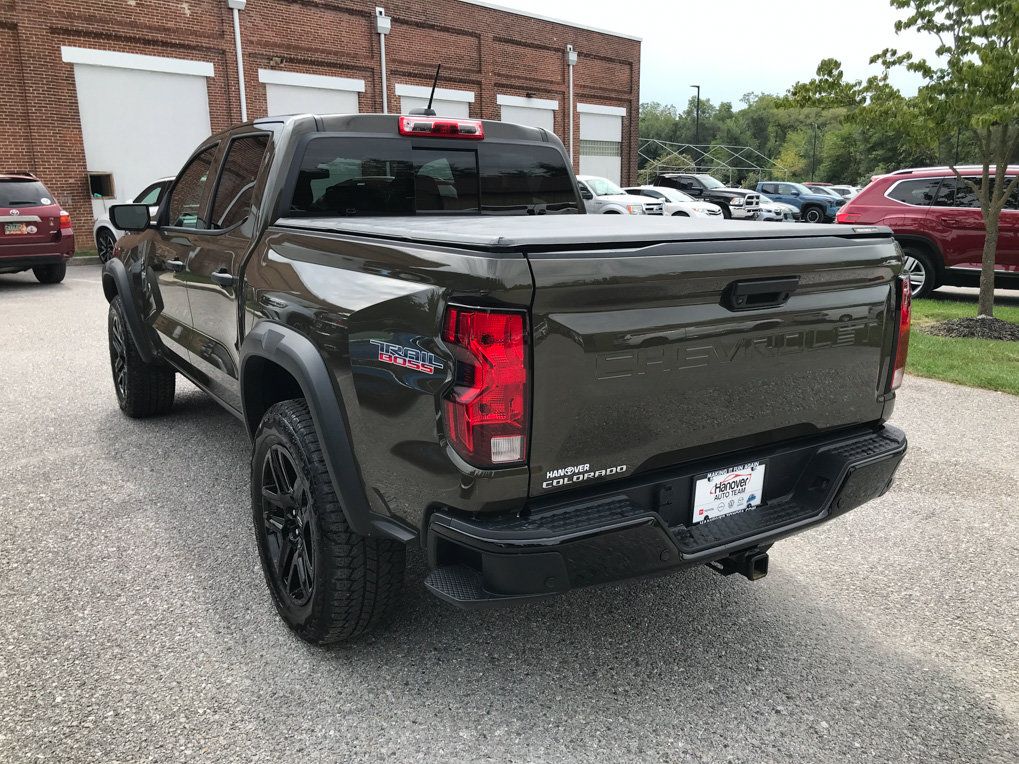 Used 2025 Chevrolet Colorado Trail Boss AWD/4WD image 5
