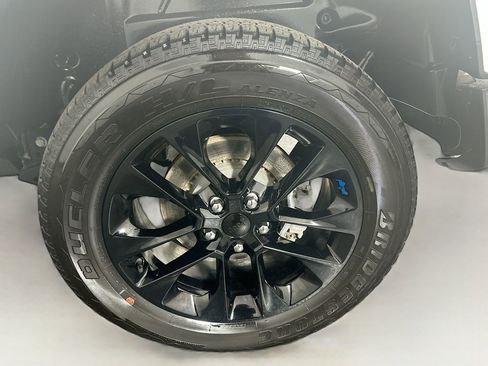 Used 2023 Jeep Wrangler Sahara w/ Cold Weather Group image 11