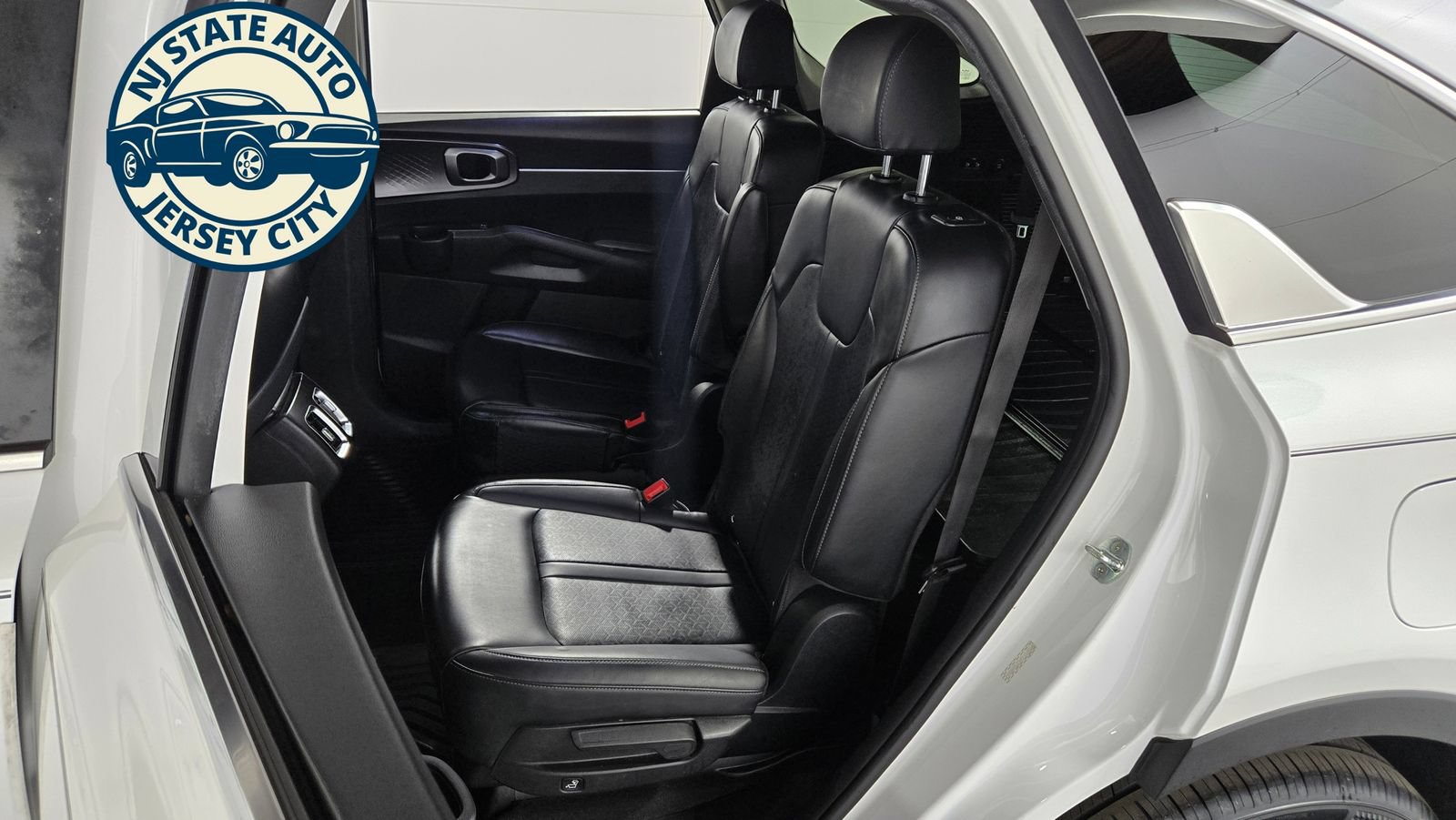 Used 2022 Kia Sorento EX w/ Panoramic Sunroof Package AWD/4WD image 27