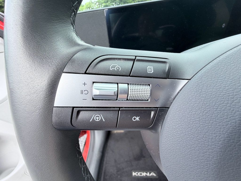 Used 2024 Hyundai Kona SEL FWD image 13