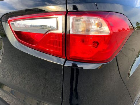 Used 2021 Ford EcoSport S image 29