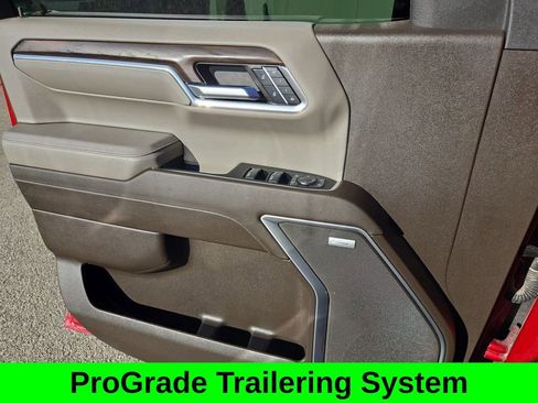 Used 2024 GMC Sierra 1500 SLT image 12