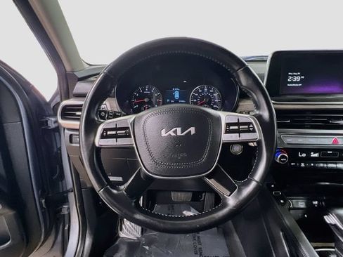 Certified 2022 Kia Telluride EX w/ EX Premium Package FWD image 11