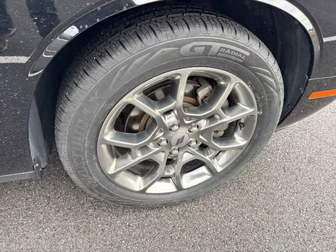 Used 2017 Dodge Challenger GT w/ Technology Group image 11