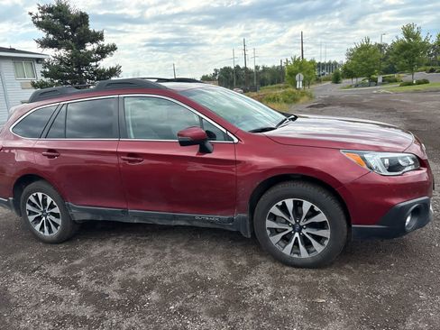 Used 2017 Subaru Outback 2.5i Limited AWD/4WD image 7