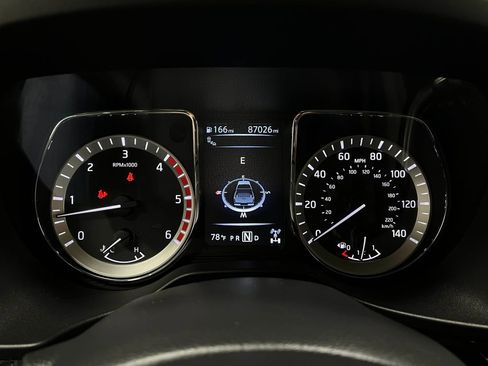 Used 2017 Nissan Titan PRO-4X AWD/4WD image 22