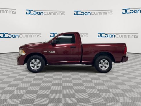 Used 2017 RAM 1500 Express RWD image 5