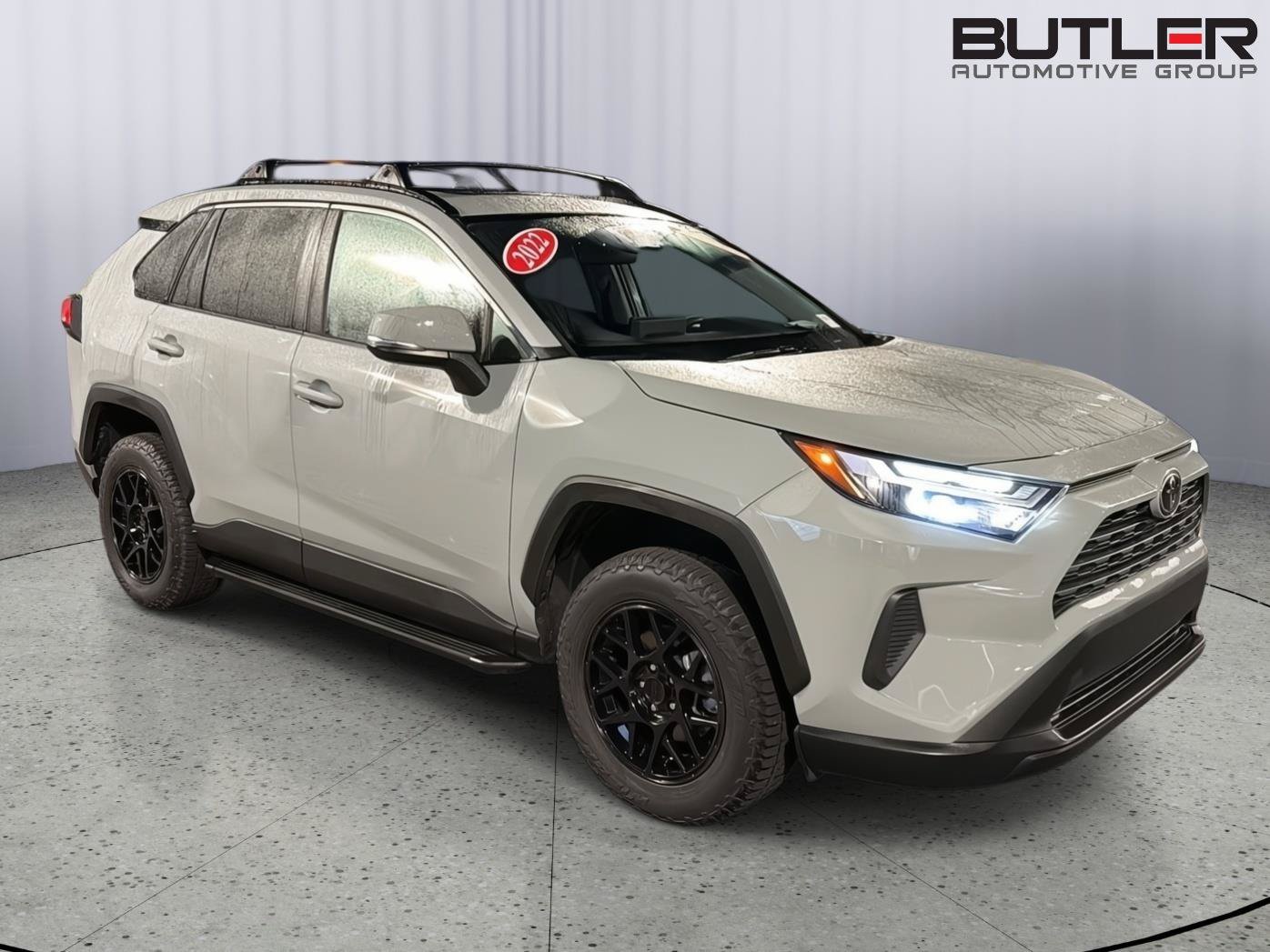 Certified 2022 Toyota RAV4 XLE w/ Convenience Package FWD image 8