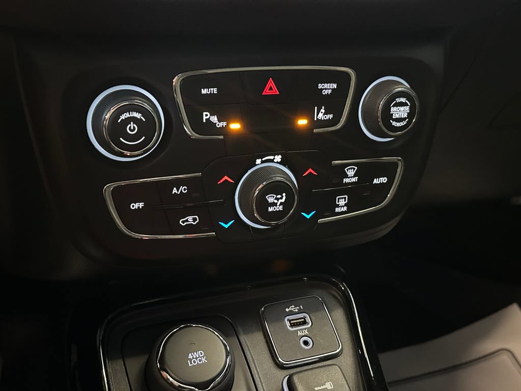 Used 2021 Jeep Compass Limited w/ Sun and Sound Group AWD/4WD image 15