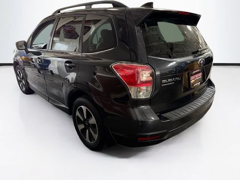 Used 2018 Subaru Forester 2.5i Limited AWD/4WD image 8