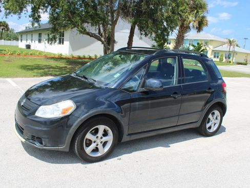Used 2007 Suzuki SX4 AWD Hatchback image 4