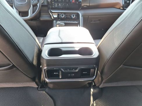Used 2023 GMC Sierra 1500 Denali AWD/4WD image 35