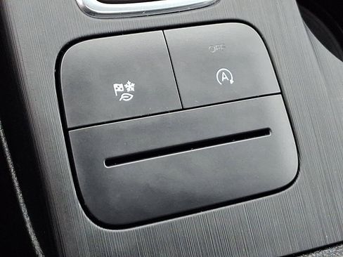 Certified 2020 Ford Escape SEL image 26