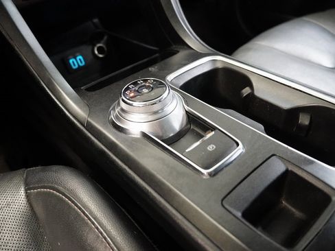 Used 2019 Ford Fusion Titanium image 21