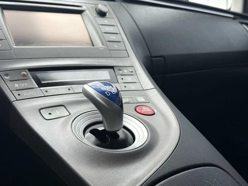 Used 2015 Toyota Prius Two FWD image 16