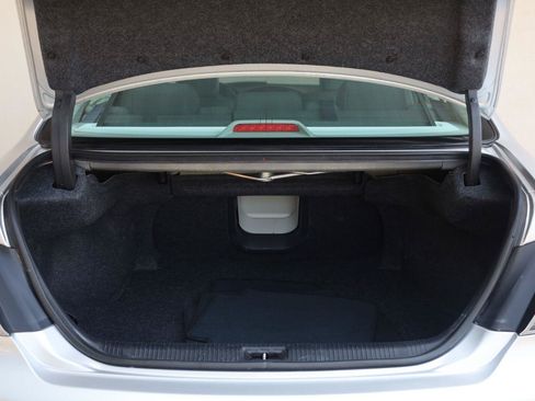 Used 2011 Toyota Avalon Limited FWD image 13