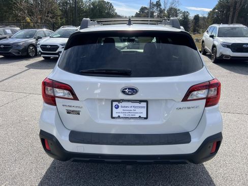 Used 2018 Subaru Outback 2.5i Limited image 6