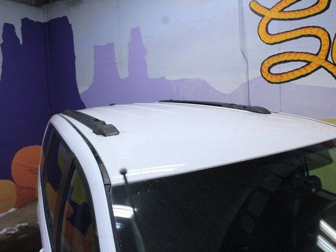 Used 2018 Dodge Grand Caravan SE w/ UConnect Hands-Free Group image 5