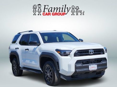 Certified 2025 Toyota 4Runner SR5 AWD/4WD image 2