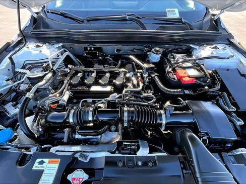 Used 2018 Honda Accord Sport image 31