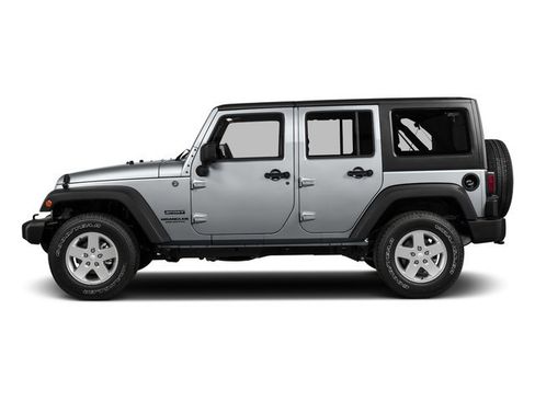 Used 2016 Jeep Wrangler Unlimited Sahara AWD/4WD image 6