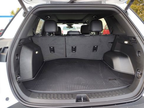 New 2026 Chevrolet Equinox LT w/ Convenience Package II image 9