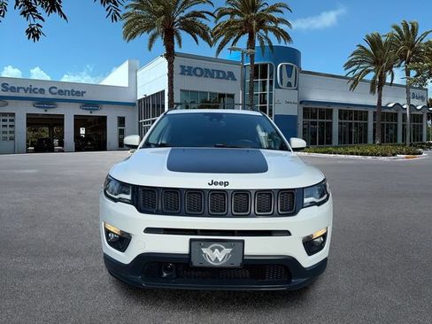 Used 2018 Jeep Compass Latitude w/ Popular Equipment Group AWD/4WD image 3