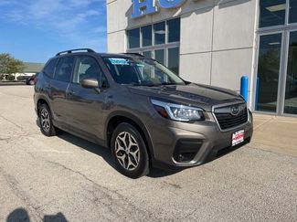 Used 2020 Subaru Forester Premium image 1