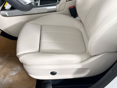 Certified 2026 Mercedes-Benz GLB 250 4MATIC image 17