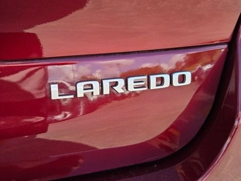 Used 2025 Jeep Grand Cherokee L Laredo w/ Luxury Tech Group I RWD image 14