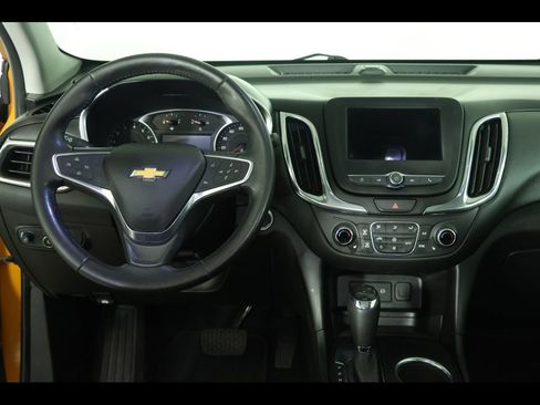 Used 2019 Chevrolet Equinox LT FWD image 14