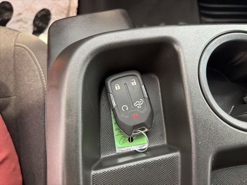 Certified 2021 Chevrolet Silverado 1500 LT AWD/4WD image 21