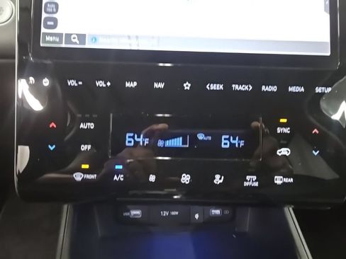 Certified 2024 Hyundai Tucson Limited AWD/4WD image 34