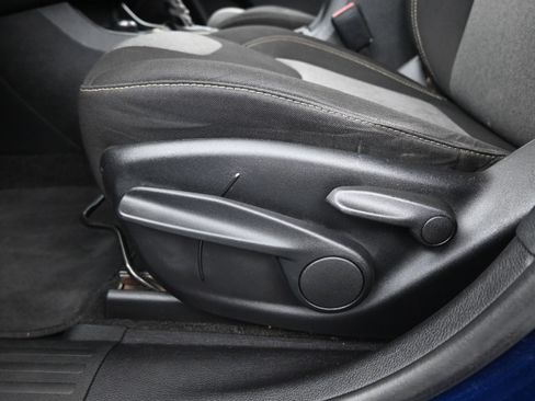 Used 2016 Jeep Cherokee Sport image 11