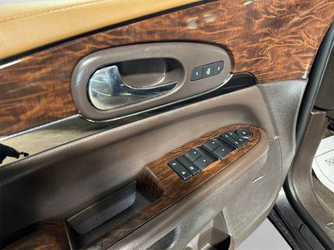 Used 2017 Buick Enclave Premium image 14