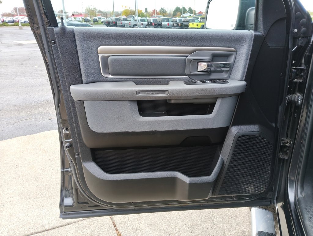 Used 2017 RAM 1500 Big Horn AWD/4WD image 9