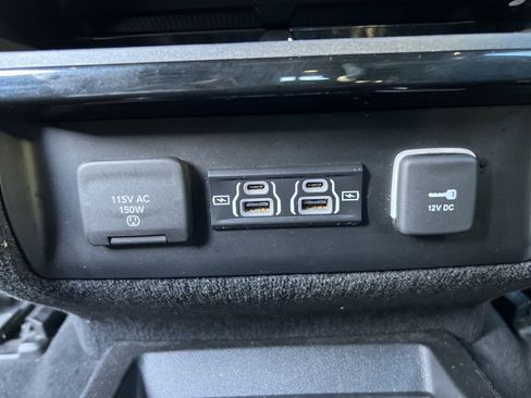 Used 2022 Jeep Wagoneer Series III w/ Flexible Seating Group image 28