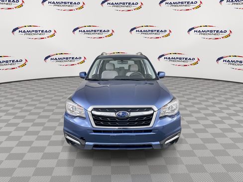 Used 2017 Subaru Forester 2.5i Premium w/ Popular Package #2A AWD/4WD image 3