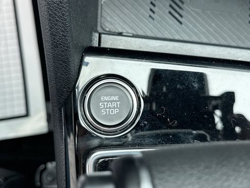 Used 2023 Kia Sportage X-Line AWD/4WD image 21