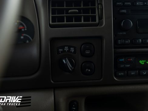 Used 2004 Ford Excursion Eddie Bauer image 33