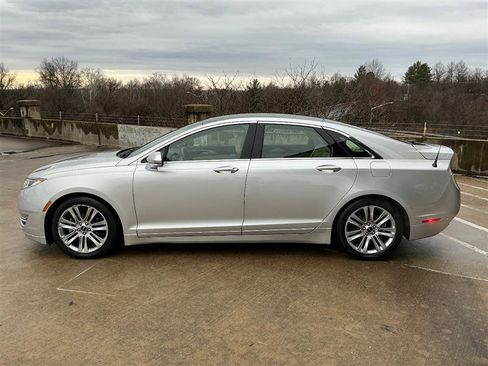 Used 2014 Lincoln MKZ Hybrid w/ Equipment Group 202A Reserve image 3