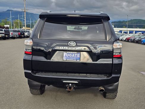 Used 2018 Toyota 4Runner SR5 Premium AWD/4WD image 7
