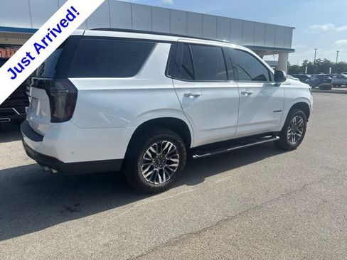 Used 2025 Chevrolet Tahoe Z71 w/ Comfort Package AWD/4WD image 3