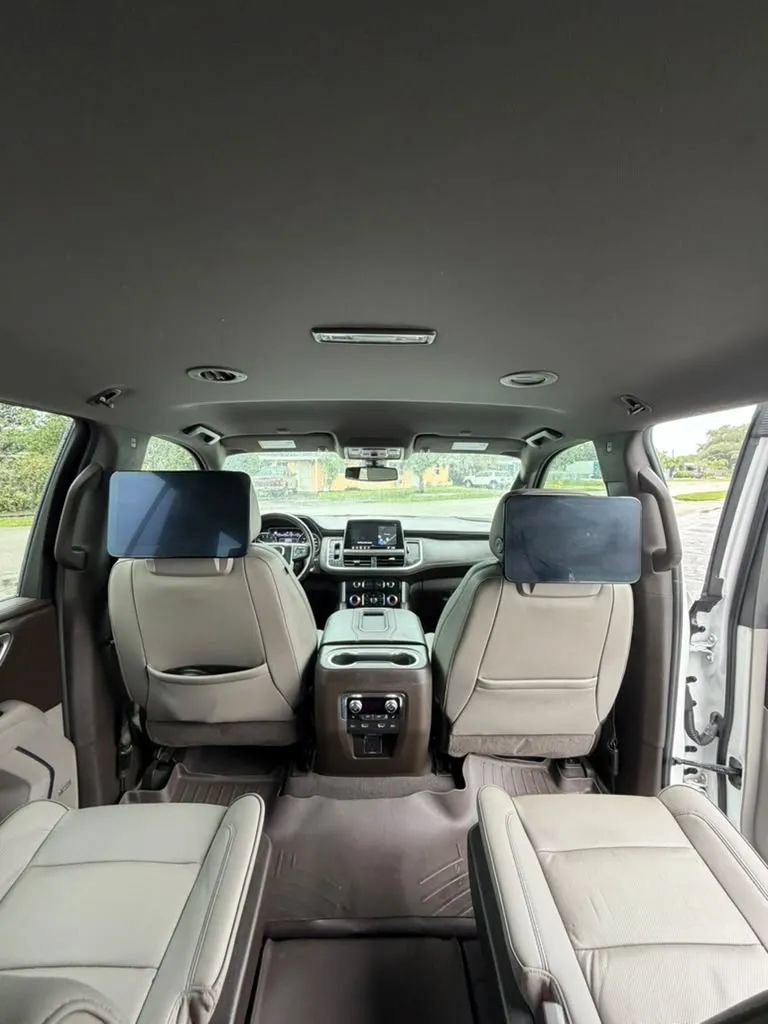 Used 2021 GMC Yukon SLT w/ Rear Media and Nav Package RWD image 9