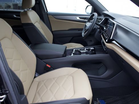New 2026 Volkswagen Atlas Cross Sport SE AWD/4WD image 36